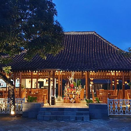 The Nalaya Hotel & Resto มาเกอลัง ภายนอก รูปภาพ